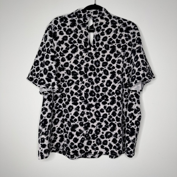 Lane Bryant Black and White Animal Print Blouse 18 - Picture 2 of 5